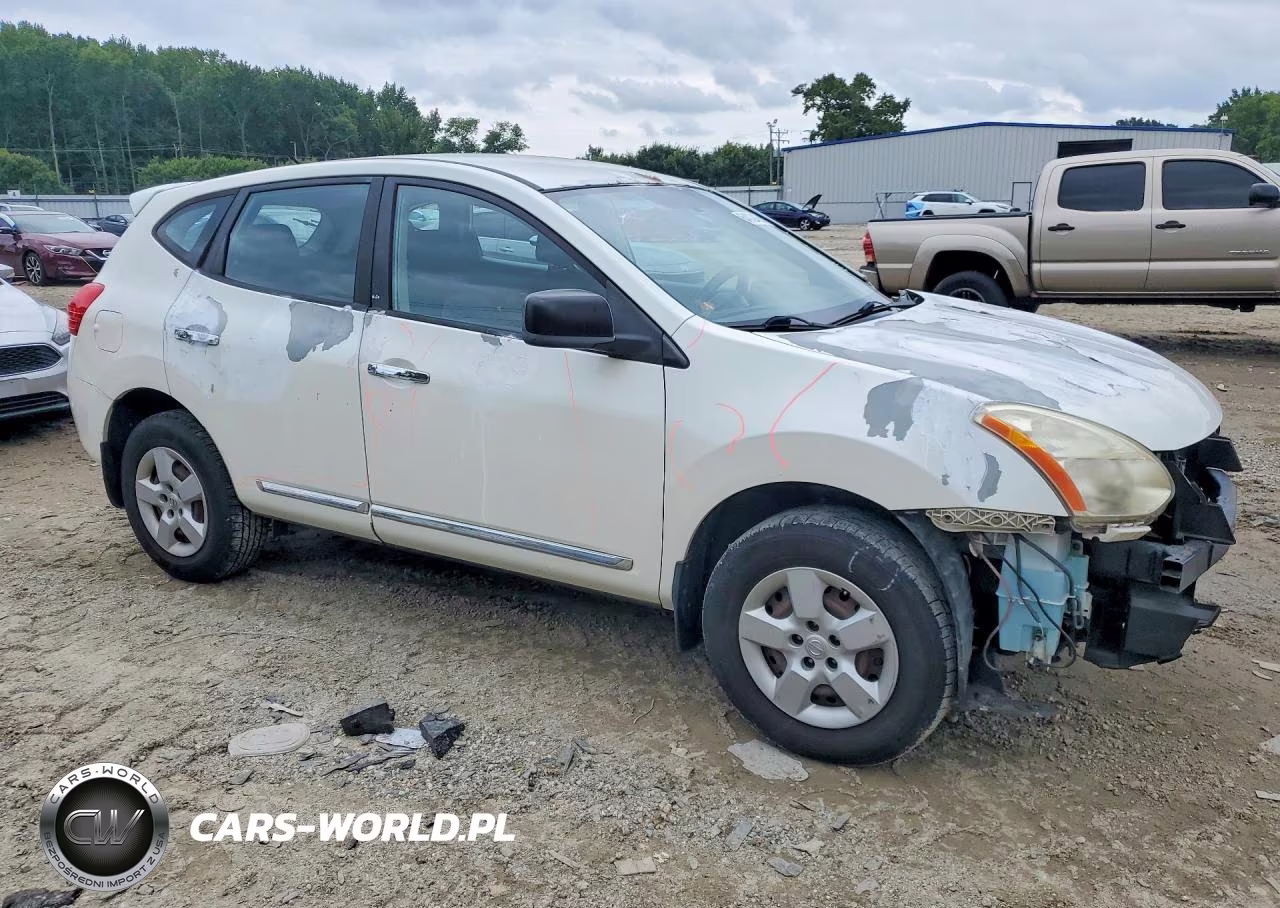 2013 Nissan Rogue S VIN:JN8AS5MT1DW542456 - 4
