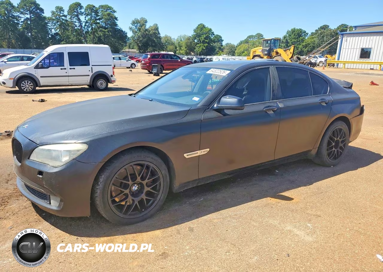2012 BMW 750 Xi
