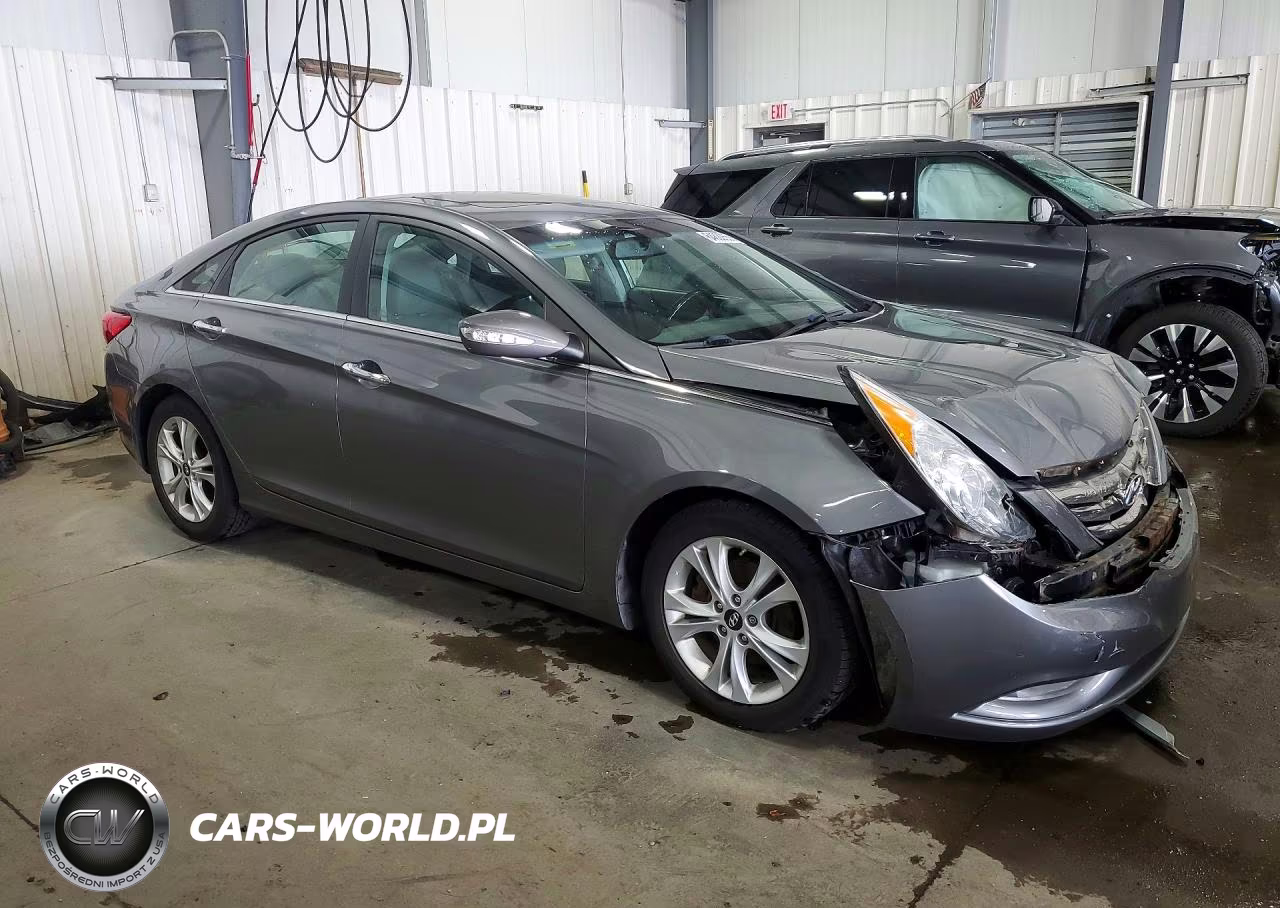 2013 Hyundai Sonata Limited VIN:5NPEC4AC3DH641990 - 4