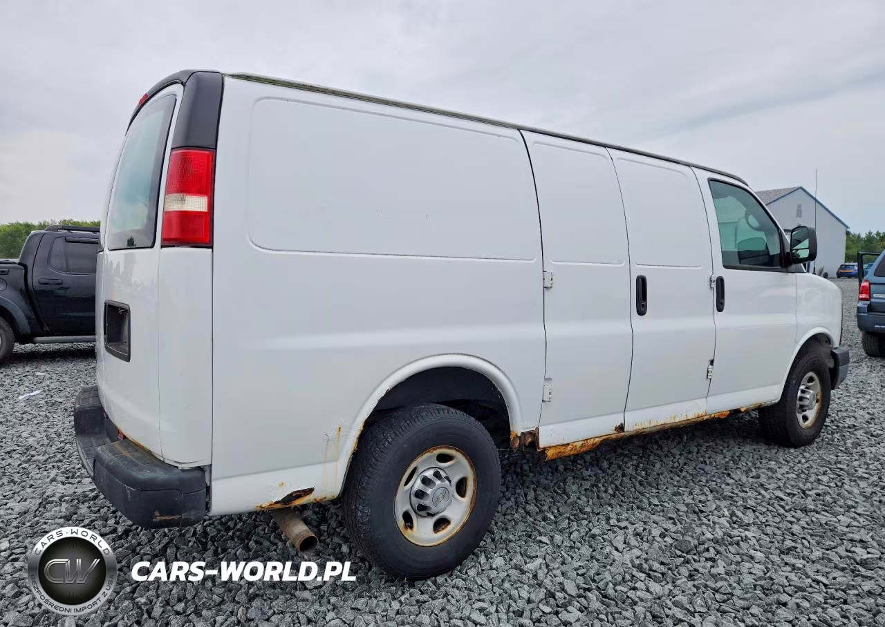 2013 Chevrolet Express G2500 VIN:1GCWGFFA2D1107673 - 3
