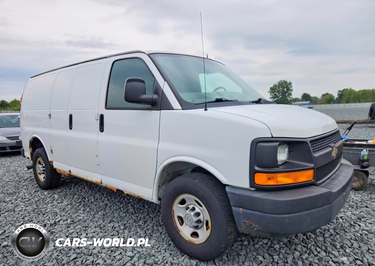 2013 Chevrolet Express G2500 VIN:1GCWGFFA2D1107673 - 4