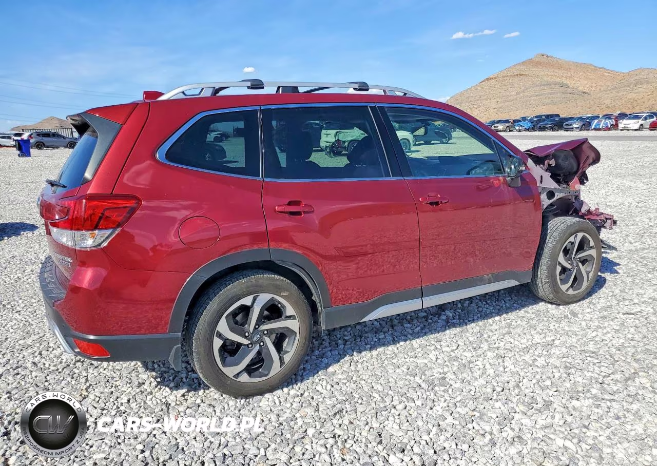 2022 Subaru Forester Touring VIN:JF2SKARC1NH415800 - 3