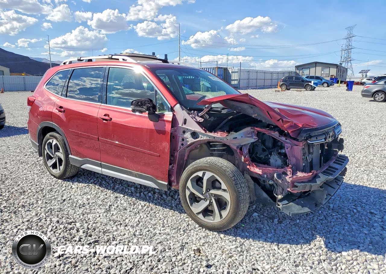 2022 Subaru Forester Touring VIN:JF2SKARC1NH415800 - 4