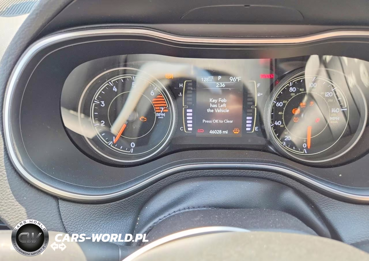 2021 Jeep Cherokee Latitude Plus VIN:1C4PJLLB3MD218166 - 9