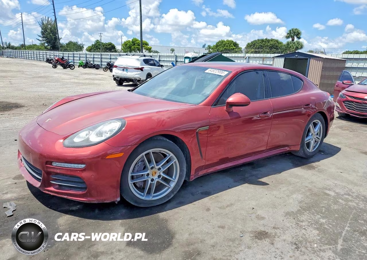 2015 Porsche Panamera 4