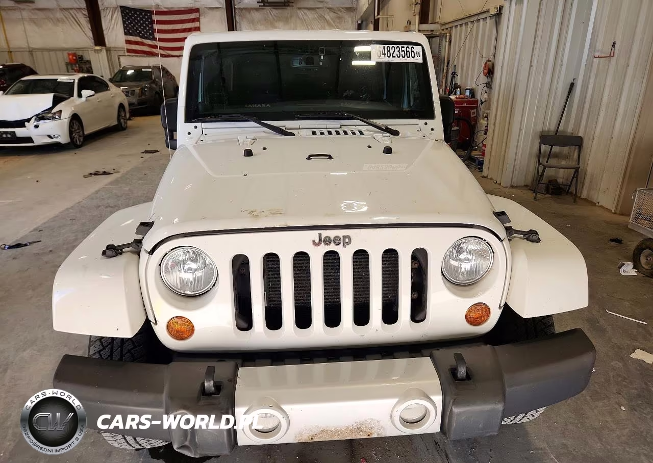 2013 Jeep Wrangler Unlimited Sahara VIN:1C4BJWEG8DL545916 - 5
