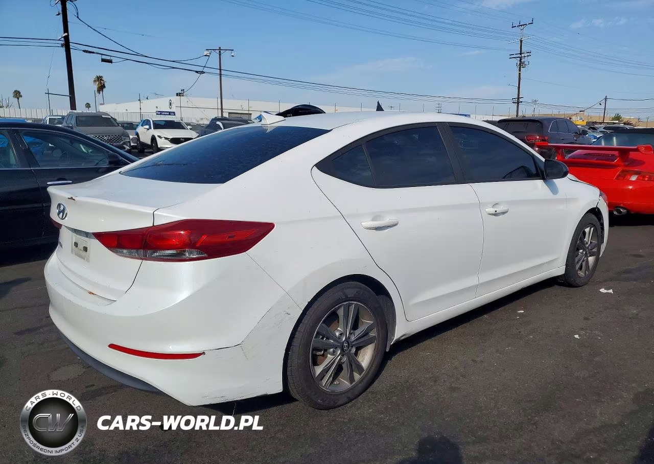 2018 Hyundai Elantra Value Edition VIN:5NPD84LF9JH397147 - 3