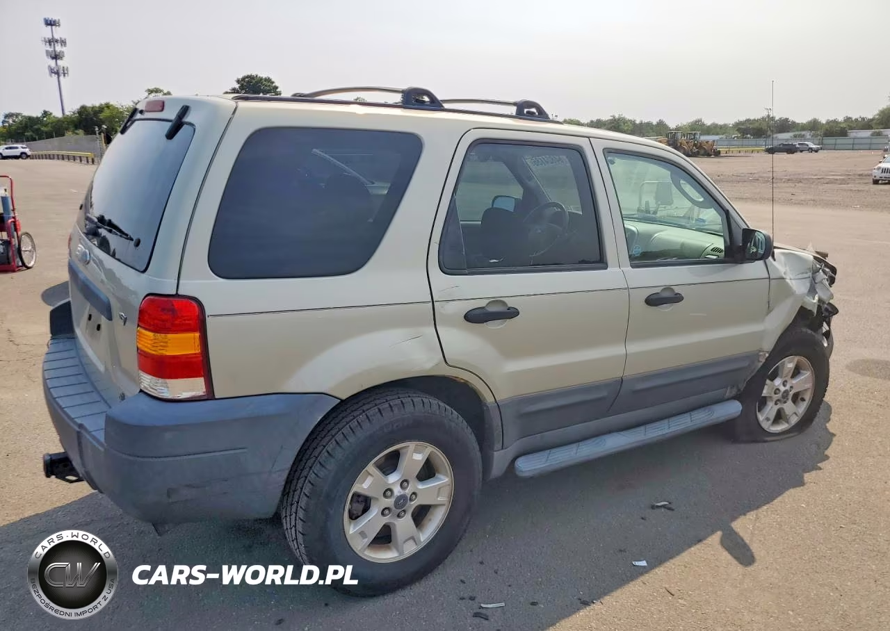 2005 Ford Escape Xlt VIN:1FMYU93125KD74746 - 3