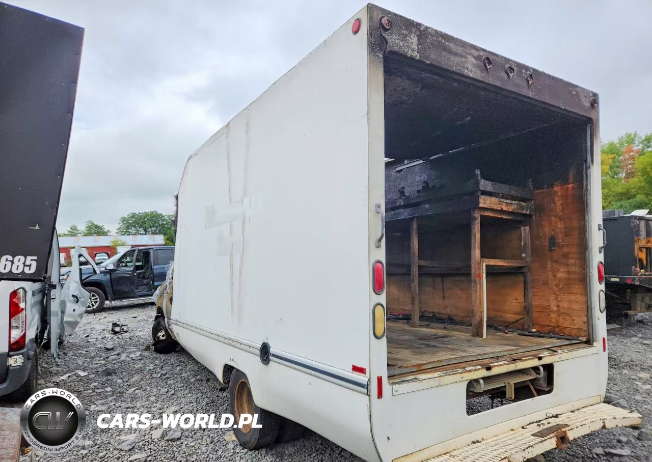 2005 Ford E350 Box Truck VIN:1FDWE35L75HA24137 - 2
