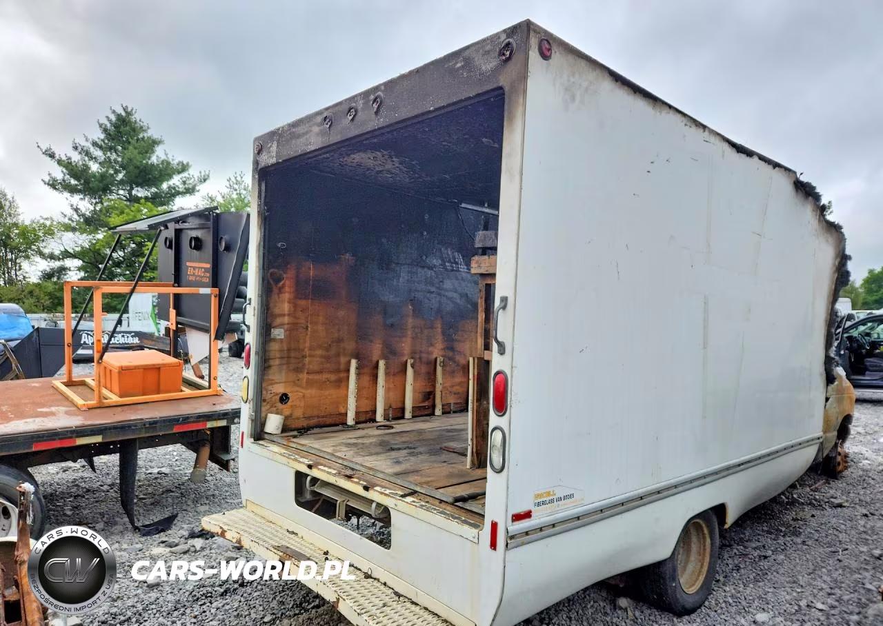 2005 Ford E350 Box Truck VIN:1FDWE35L75HA24137 - 3