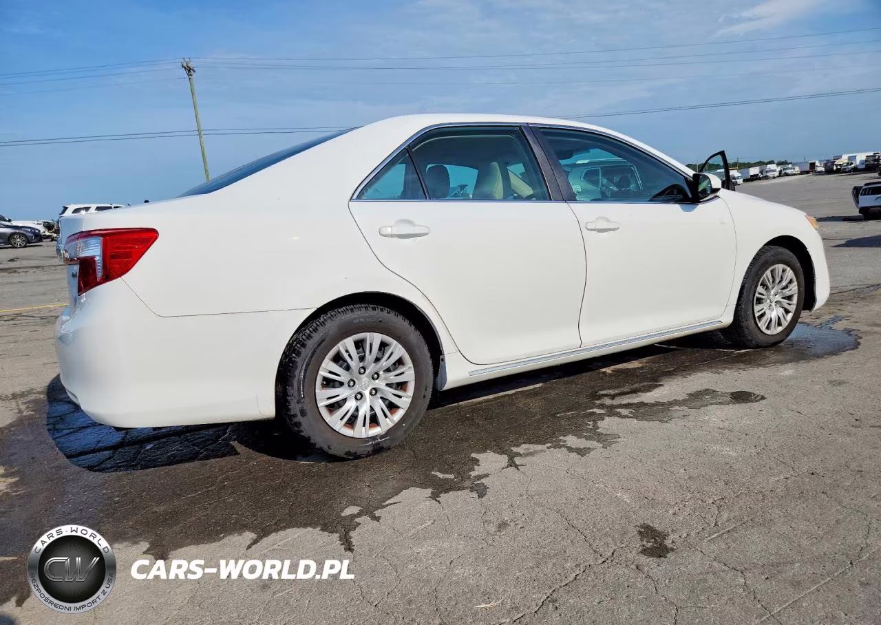 2013 Toyota Camry Le VIN:4T4BF1FK9DR279969 - 3