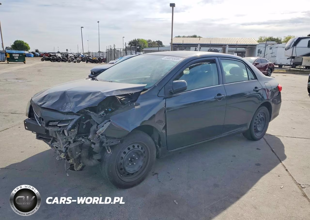 2013 Toyota Corolla Le – zdjęcie 1 z 13