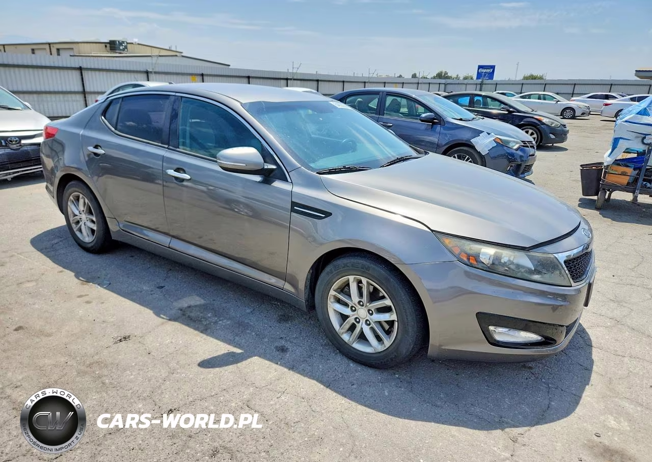 2012 Kia Optima Lx VIN:5XXGM4A71CG038958 - 4
