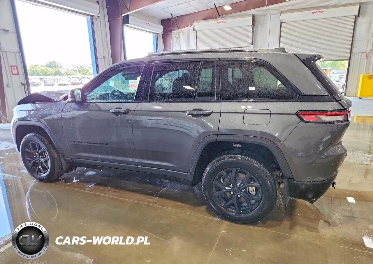2025 Jeep Grand Cherokee Laredo VIN:1C4RJHAG9SC365938 - 2