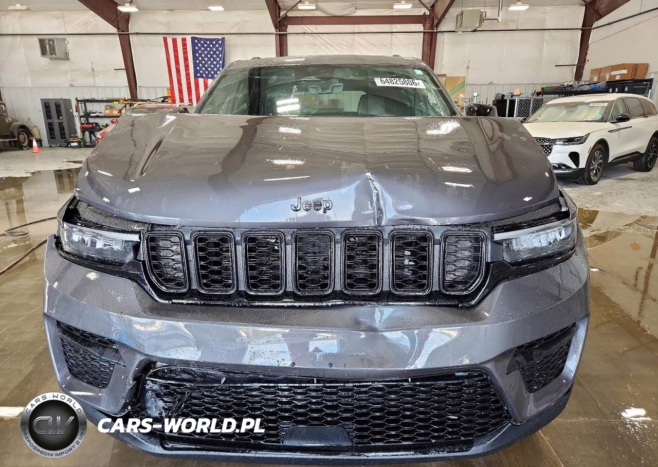 2025 Jeep Grand Cherokee Laredo VIN:1C4RJHAG9SC365938 - 5