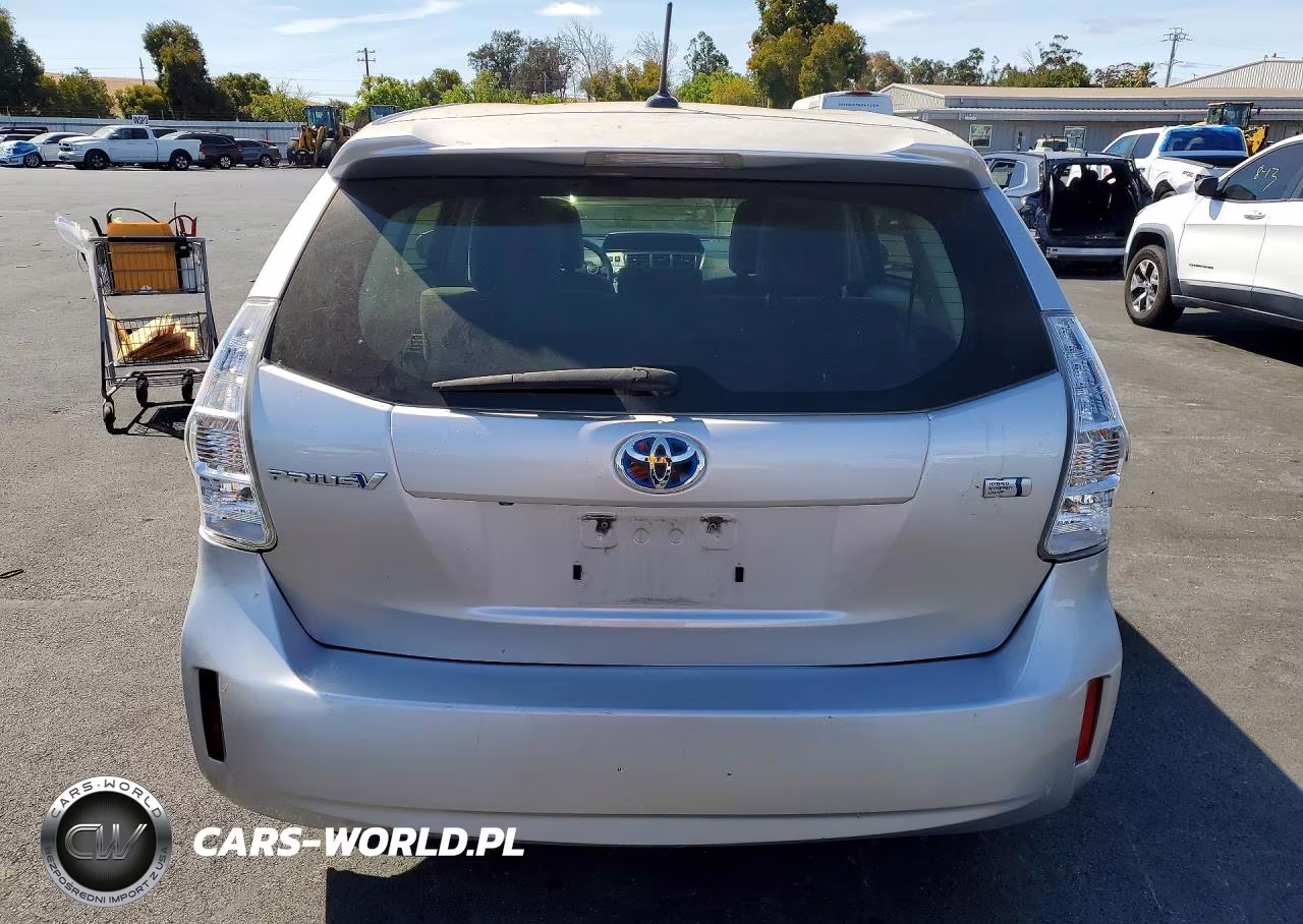 2013 Toyota Prius V Three VIN:JTDZN3EU3D3233011 - 6