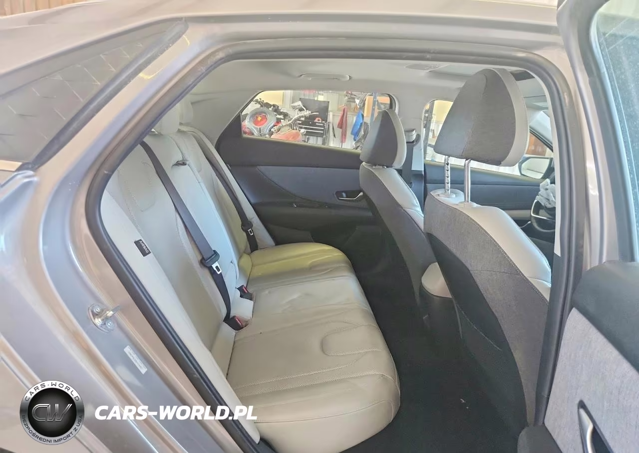 2025 Hyundai Elantra Limited VIN:KMHLN4DJ2SU174457 - 10