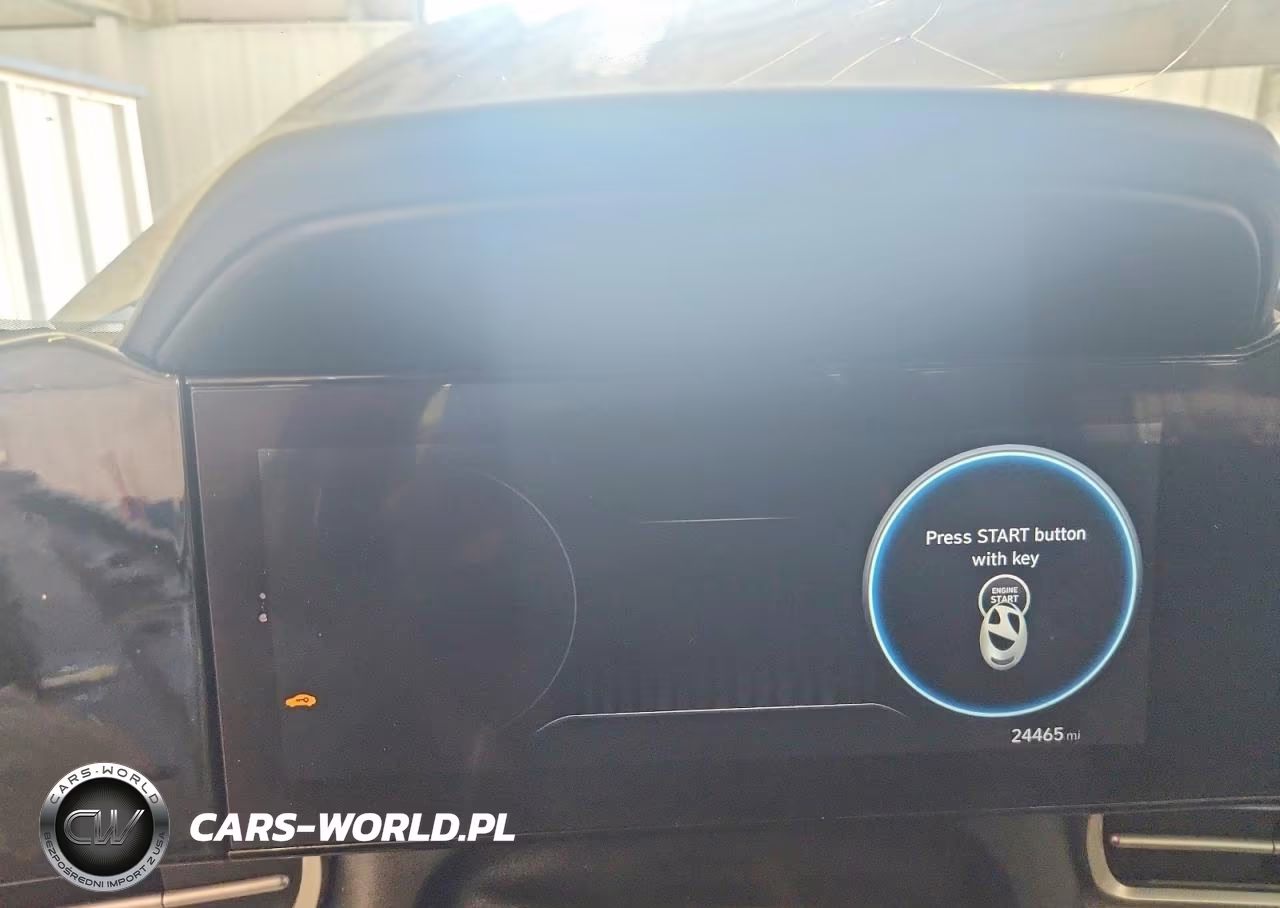 2025 Hyundai Elantra Limited VIN:KMHLN4DJ2SU174457 - 9