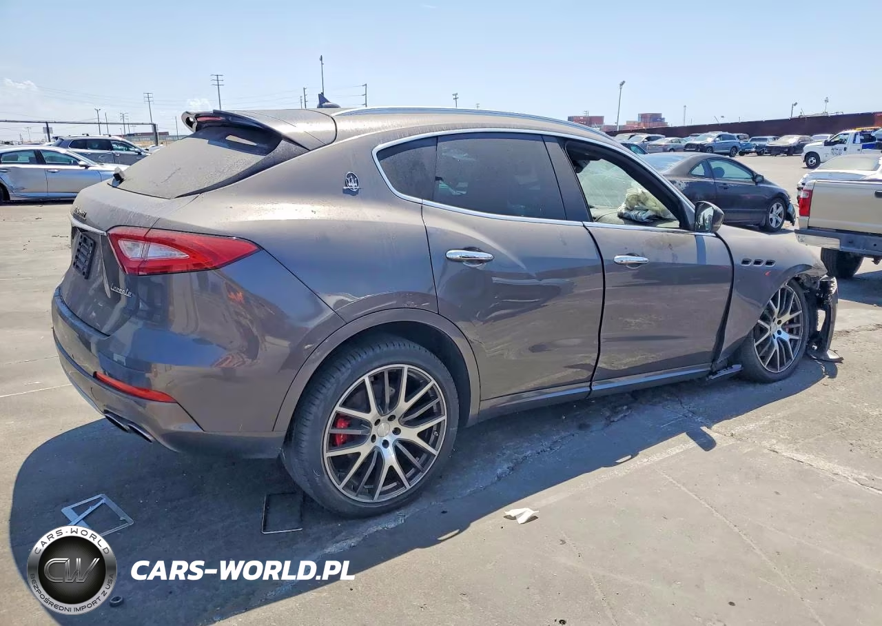 2017 Maserati Levante S Sport VIN:ZN661YUS8HX243817 - 3