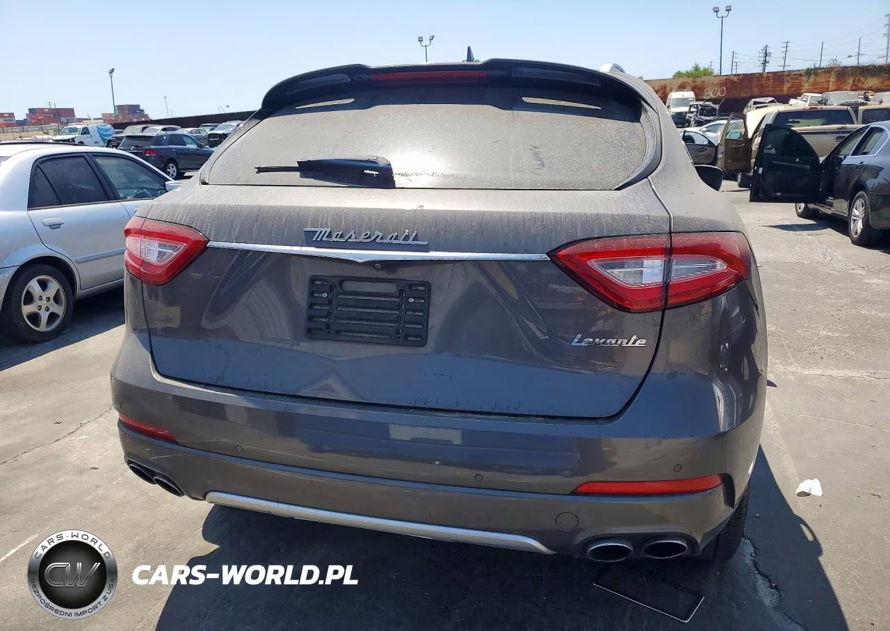 2017 Maserati Levante S Sport VIN:ZN661YUS8HX243817 - 6