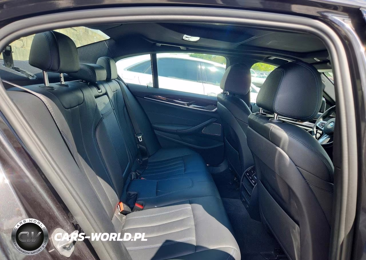 2018 BMW 530Xe VIN:WBAJB1C58JB374872 - 10