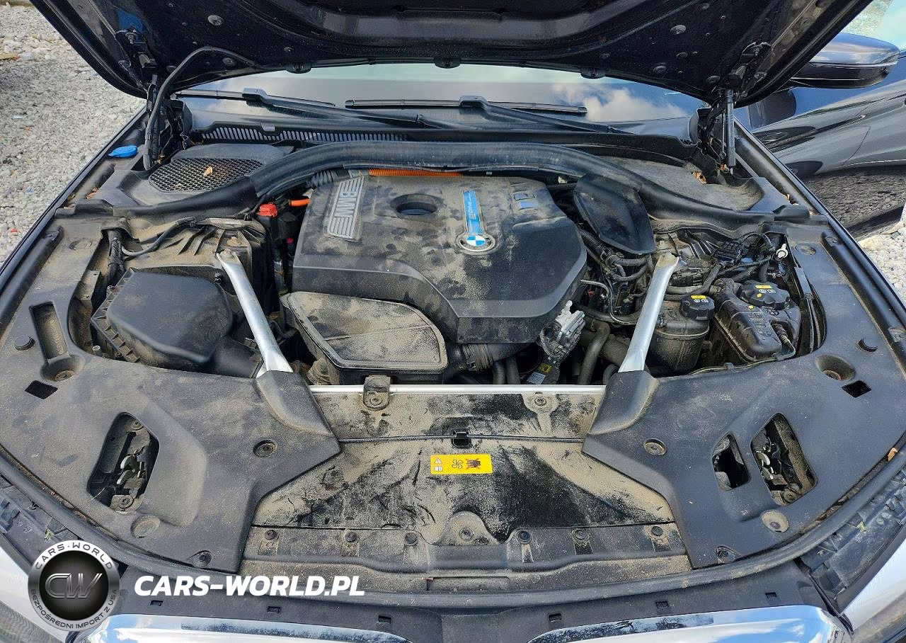2018 BMW 530Xe VIN:WBAJB1C58JB374872 - 11
