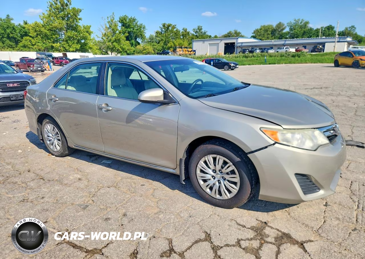 2014 Toyota Camry Le VIN:4T4BF1FK0ER377466 - 4