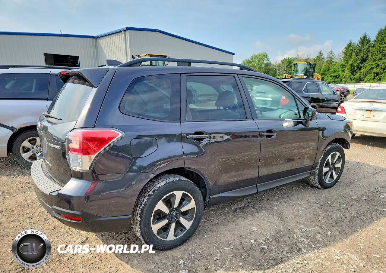 2018 Subaru Forester 2.5I Premium VIN:JF2SJADC3JH406018 - 3