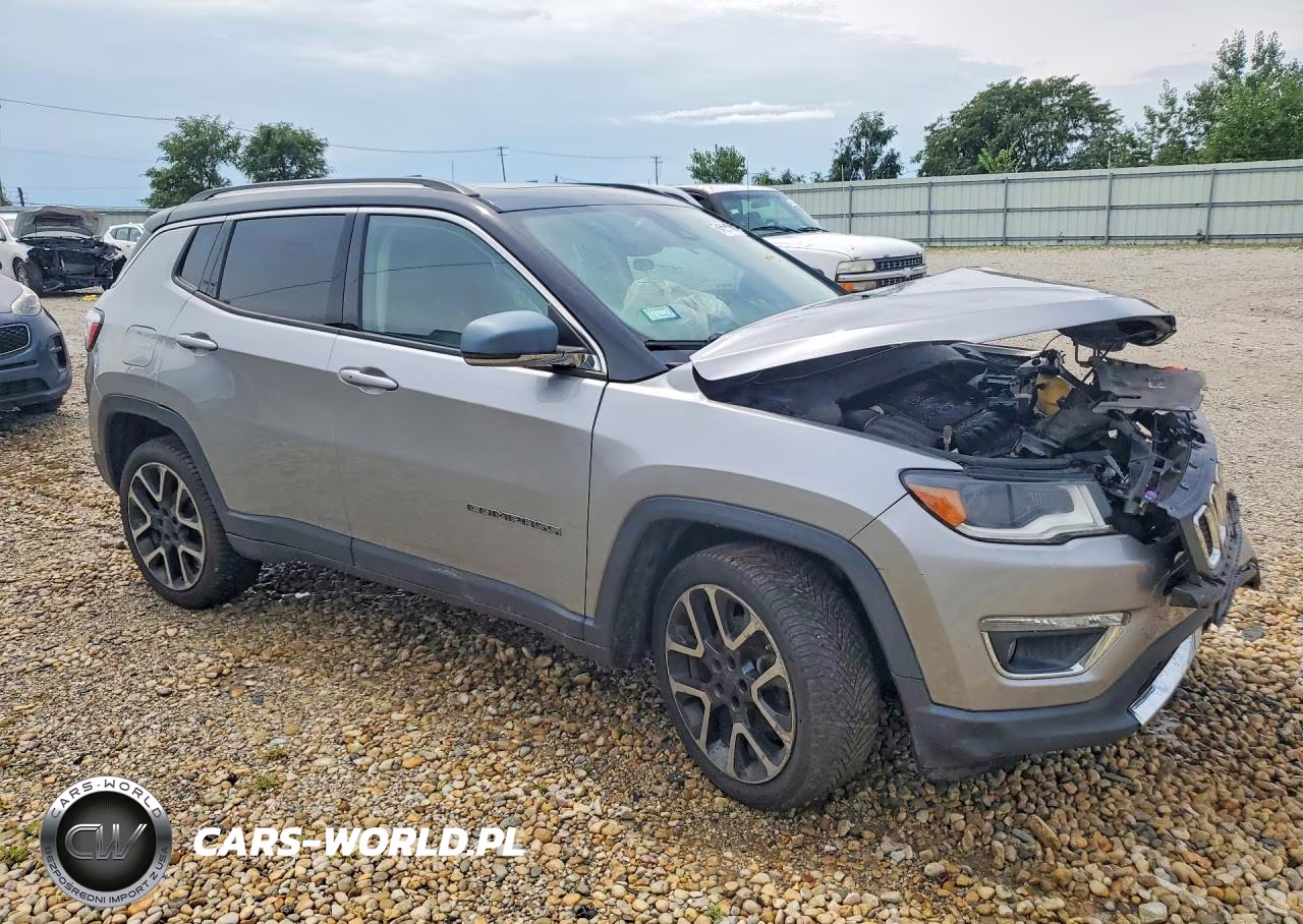 2018 Jeep Compass Limited VIN:3C4NJDCB7JT336899 - 4