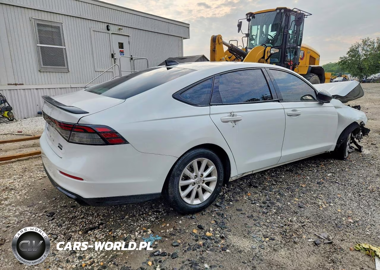 2024 Honda Accord Hybrid Sport-L VIN:1HGCY2F75RA062105 - 3