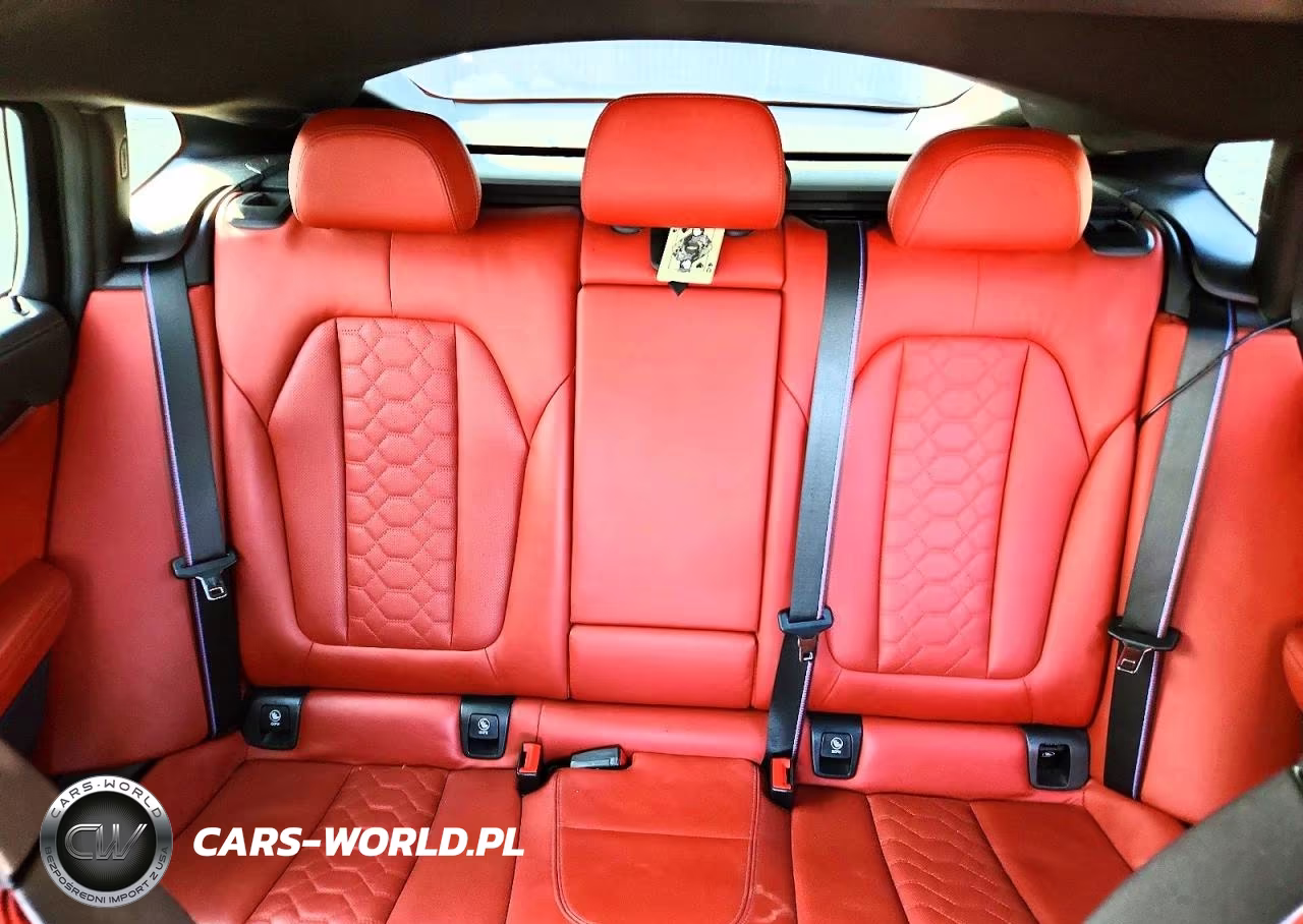 2021 BMW X4 M Competition VIN:5YMUJ0C09M9G22196 - 10