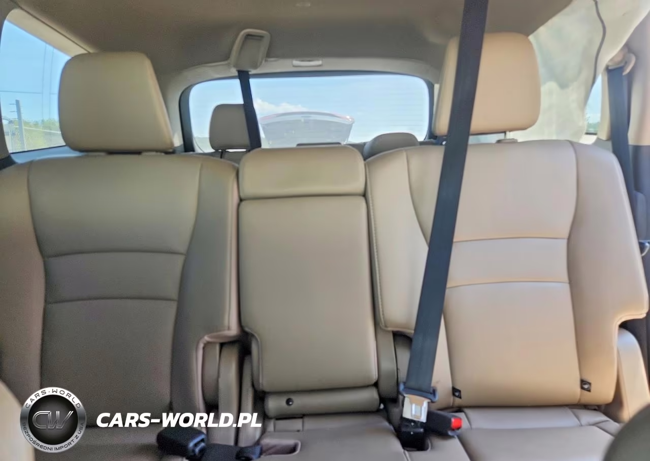 2017 Honda Pilot Touring VIN:5FNYF6H95HB075362 - 10