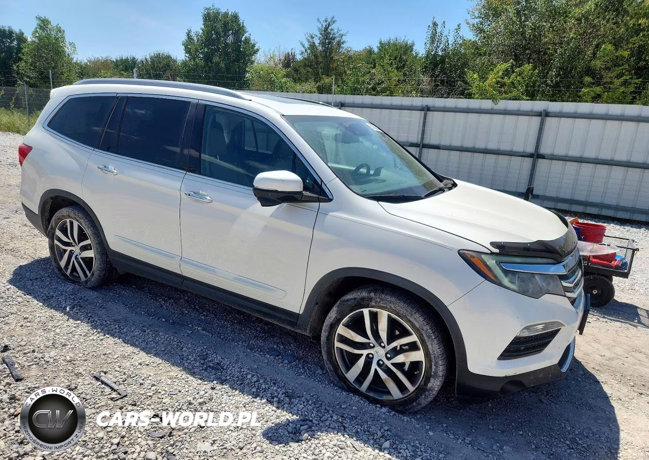 2017 Honda Pilot Touring VIN:5FNYF6H95HB075362 - 4