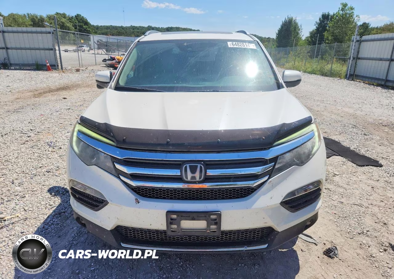 2017 Honda Pilot Touring VIN:5FNYF6H95HB075362 - 5