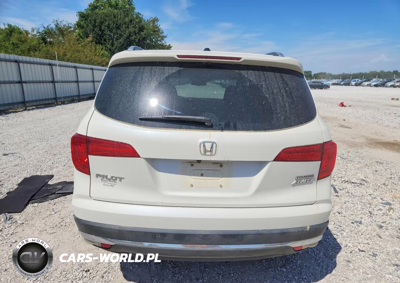2017 Honda Pilot Touring VIN:5FNYF6H95HB075362 - 6