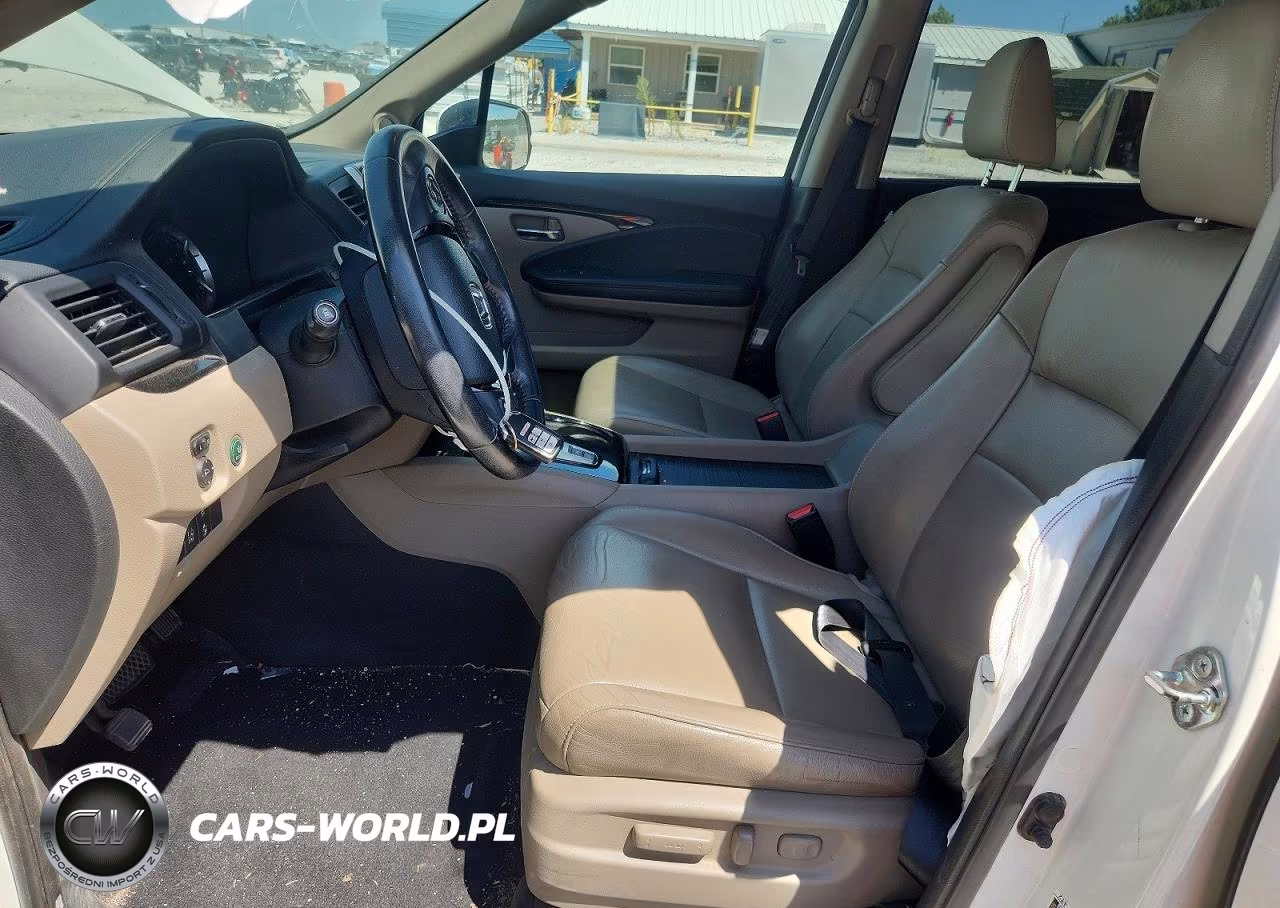 2017 Honda Pilot Touring VIN:5FNYF6H95HB075362 - 7