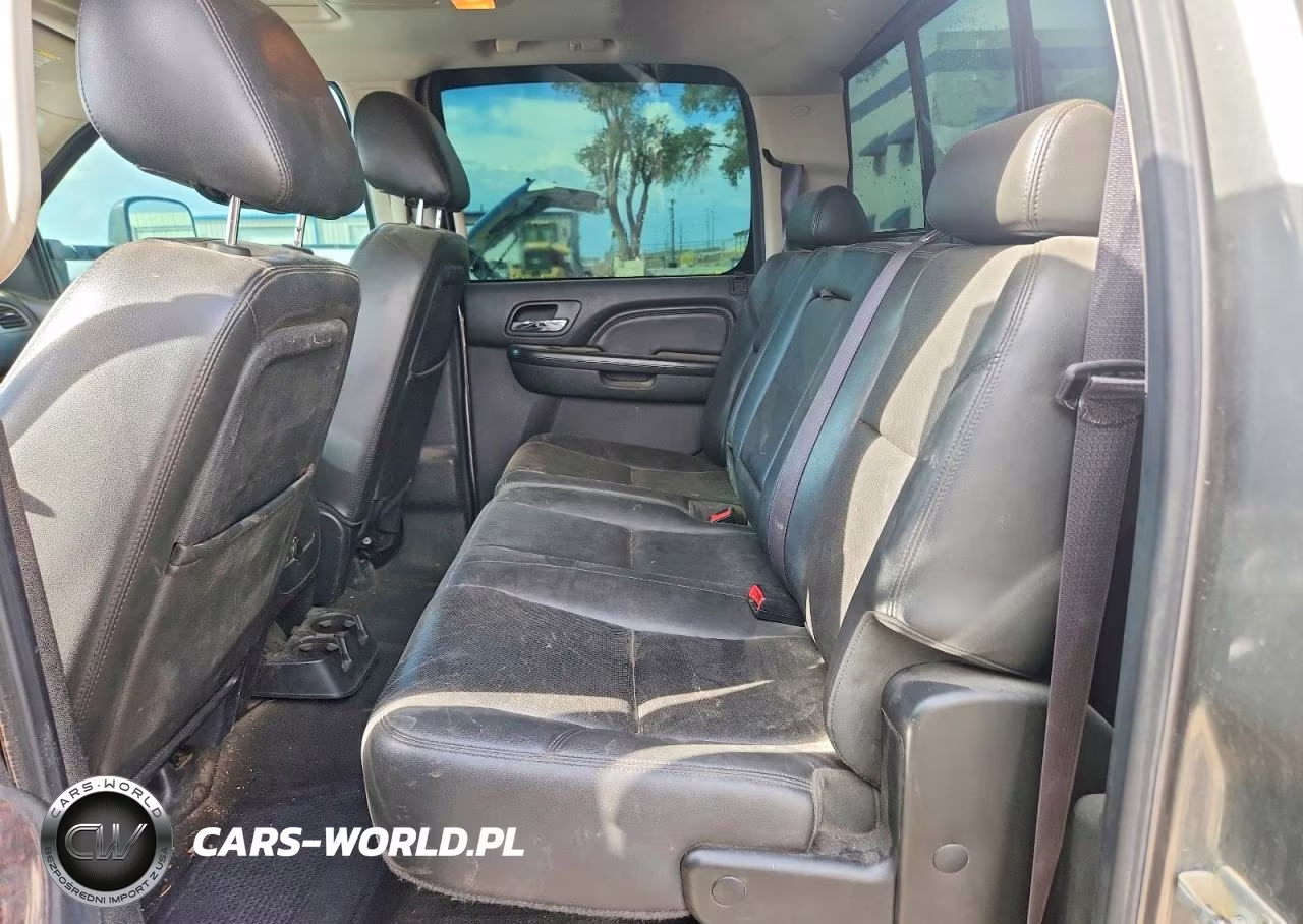 2013 GMC Sierra K3500 Denali VIN:1GT426C88DF220974 - 10