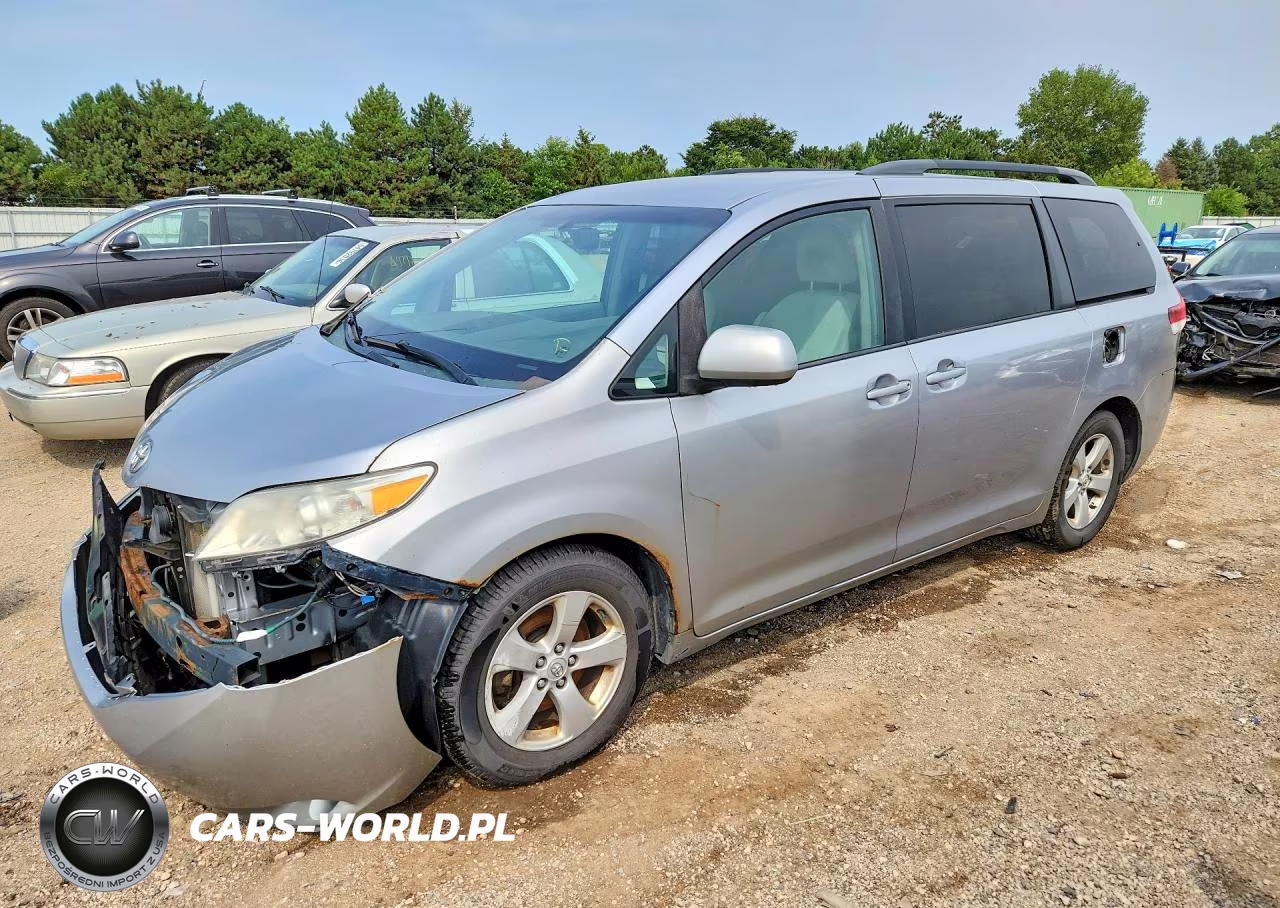 2013 Toyota Sienna Le