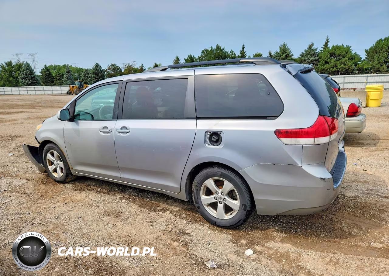 2013 Toyota Sienna Le VIN:5TDKK3DC1DS289658 - 2