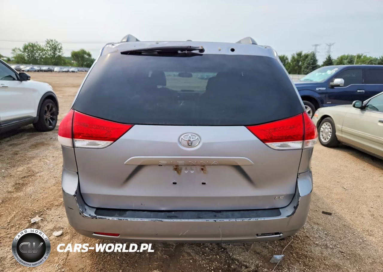 2013 Toyota Sienna Le VIN:5TDKK3DC1DS289658 - 6