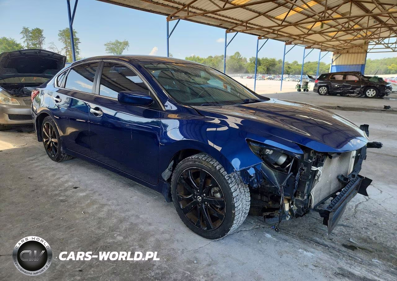 2017 Nissan Altima 2.5 VIN:1N4AL3AP0HC484762 - 4