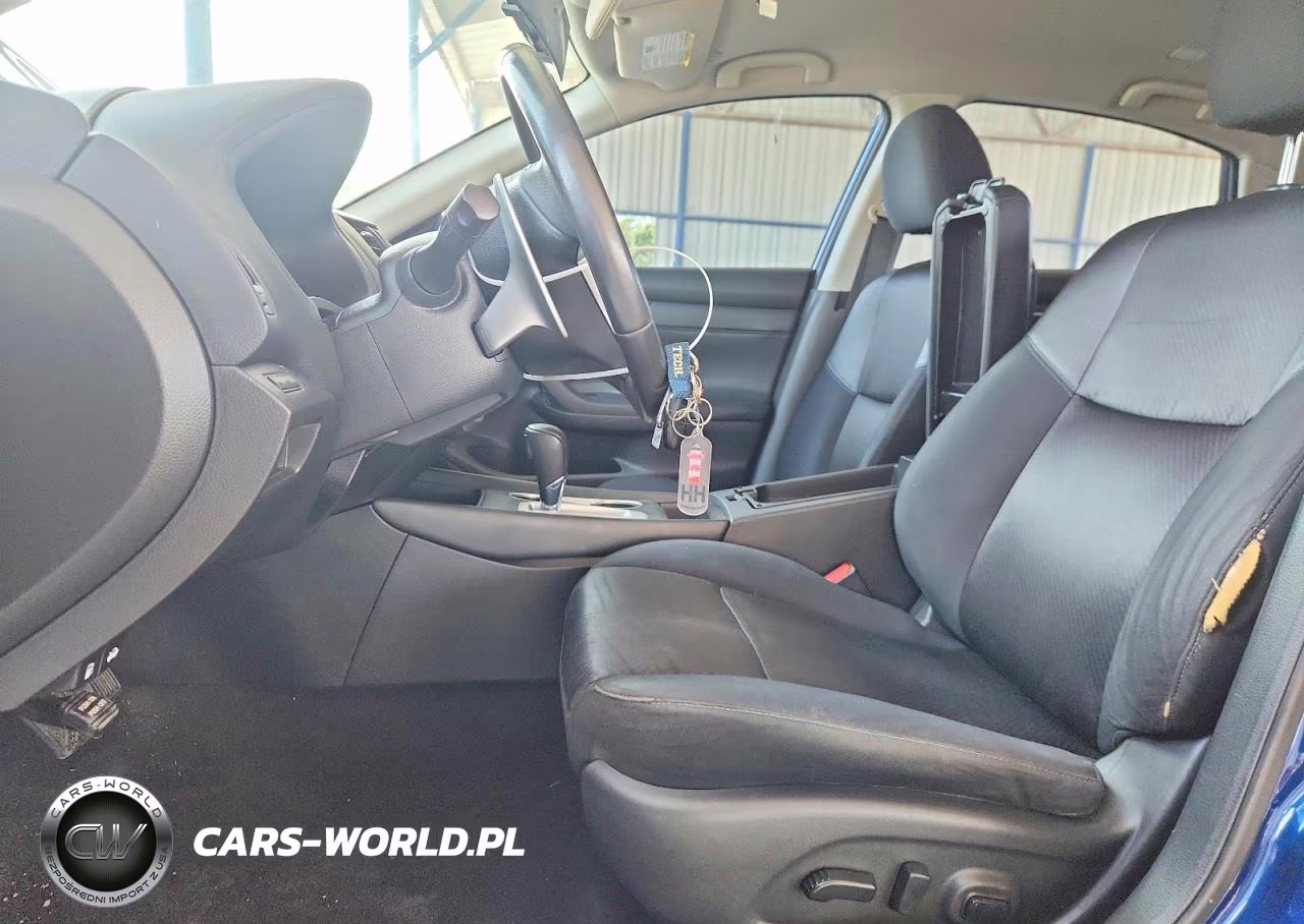 2017 Nissan Altima 2.5 VIN:1N4AL3AP0HC484762 - 7