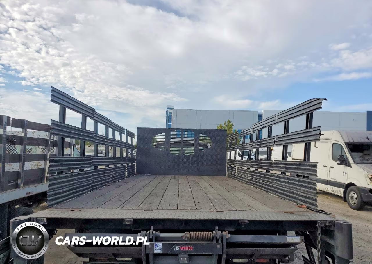2018 Ford F550 Super - Delivery Truck VIN:1FDUF5GT7JEB31181 - 10