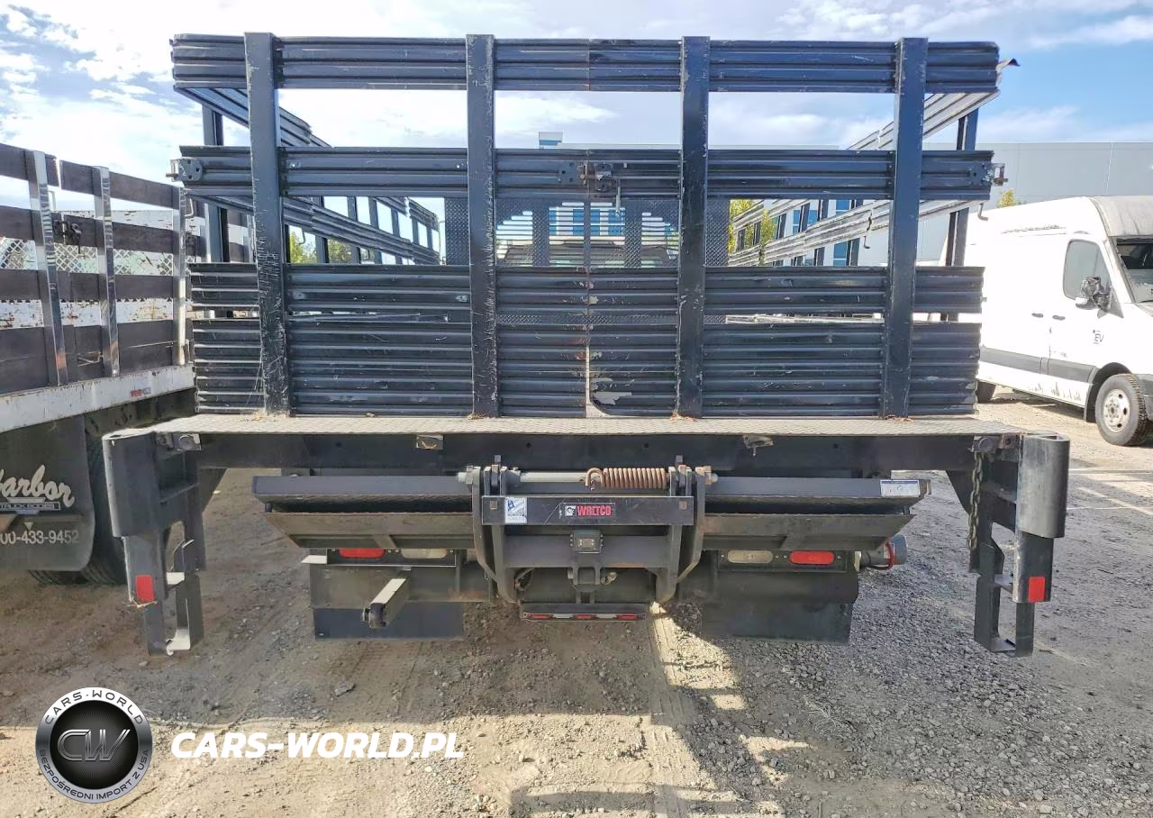 2018 Ford F550 Super - Delivery Truck VIN:1FDUF5GT7JEB31181 - 6