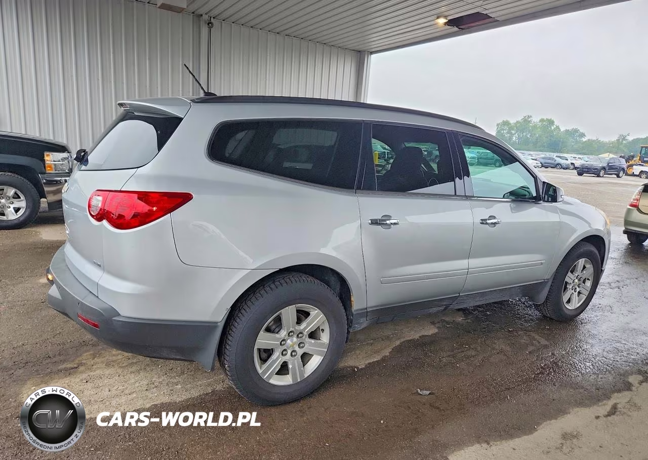 2010 Chevrolet Traverse Lt VIN:1GNLVFED1AS149799 - 3