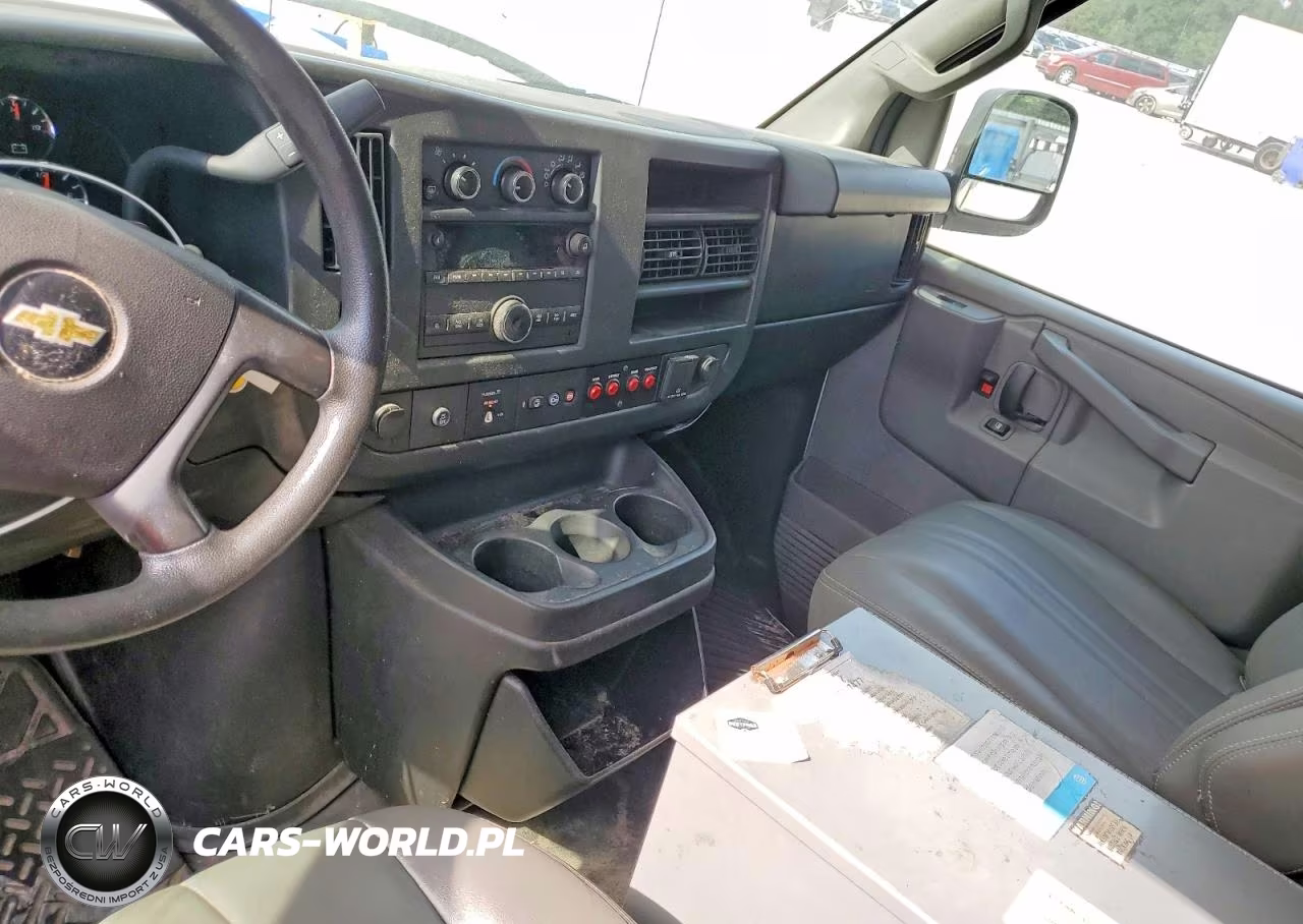 2016 Chevrolet Express G2500 VIN:1GCWGAFF2G1265465 - 8