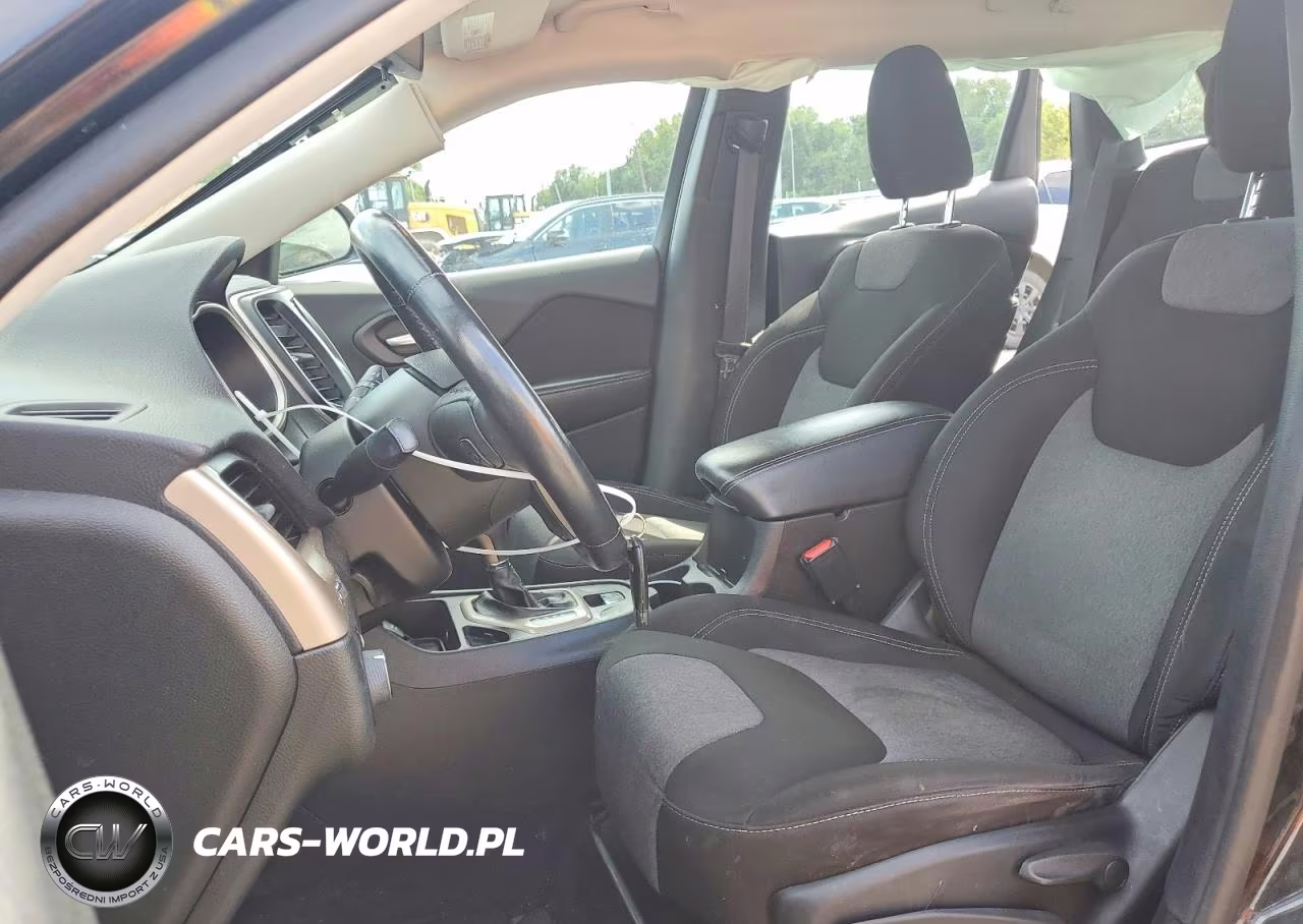 2014 Jeep Cherokee Sport VIN:1C4PJLAB2EW262040 - 7