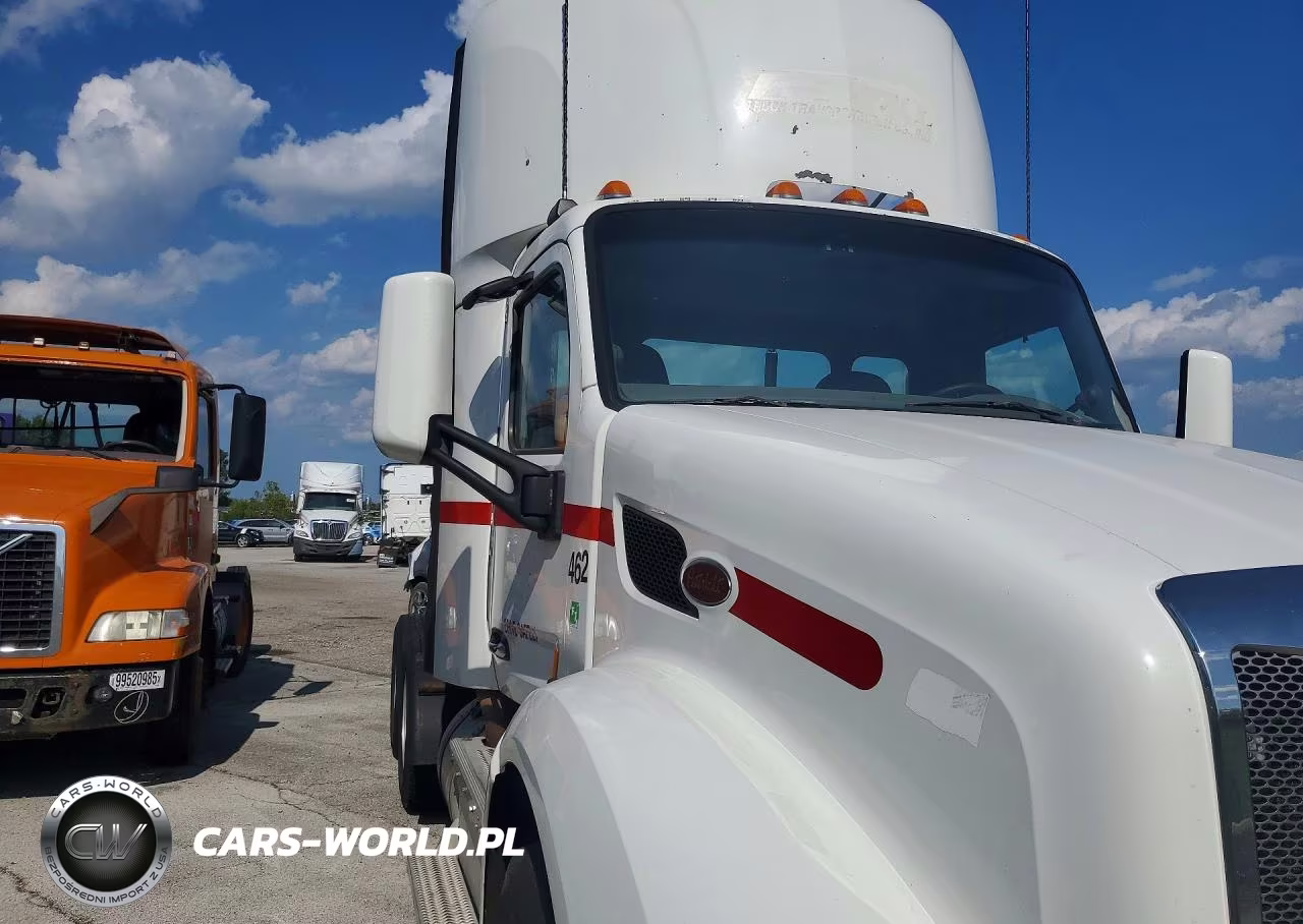 2014 Peterbilt 579 - Semi Truck VIN:1XPBD49X7ED254341 - 4