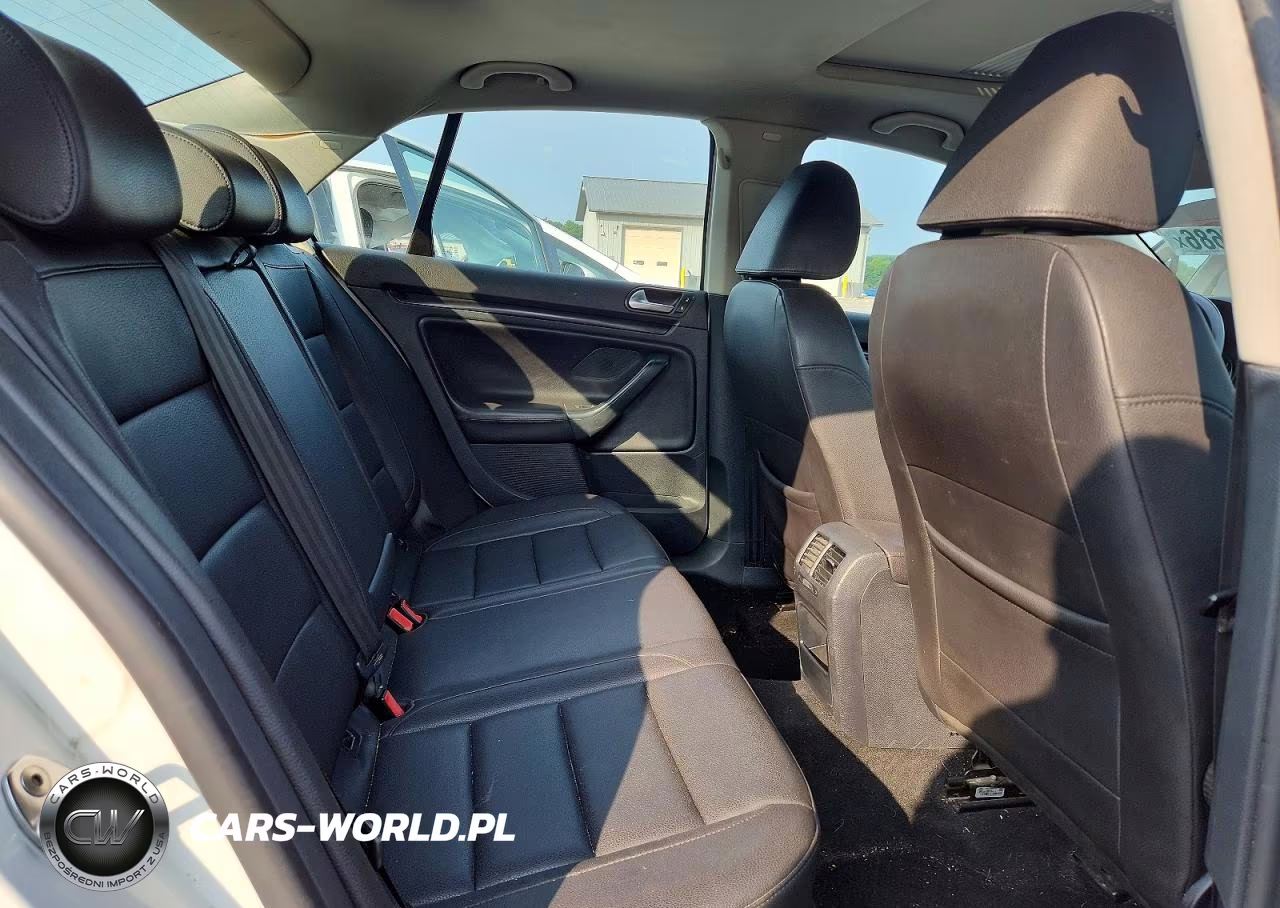2010 Volkswagen Jetta Se VIN:3VWRZ7AJ4AM051798 - 10