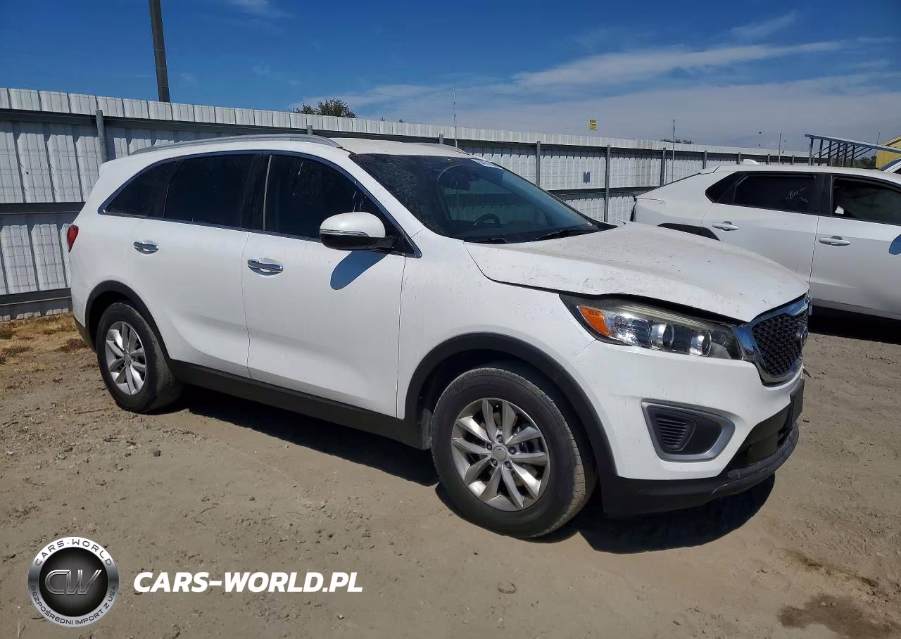 2018 Kia Sorento Lx VIN:5XYPG4A33JG387360 - 4